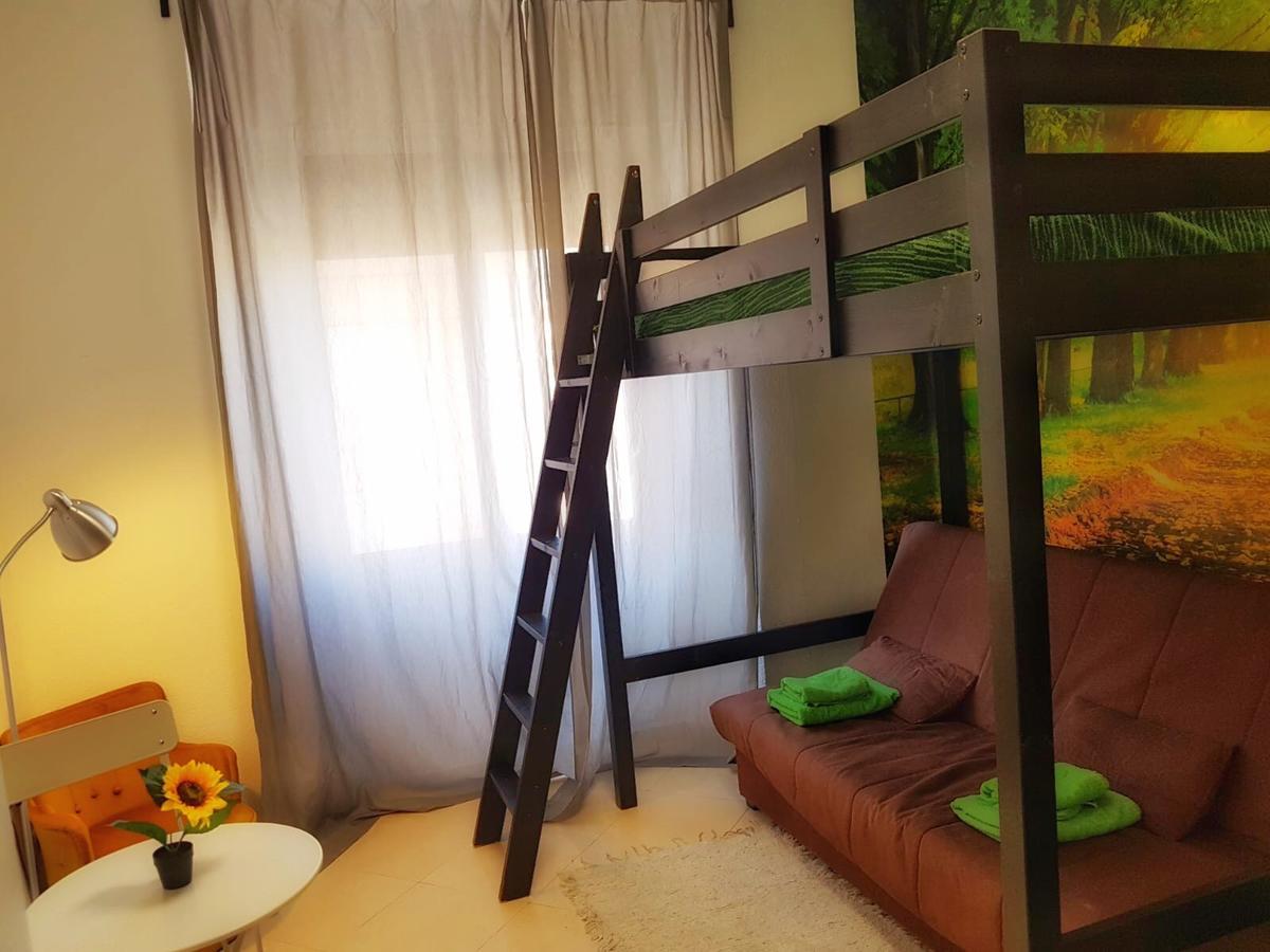 Arriola Rooms Малага Экстерьер фото