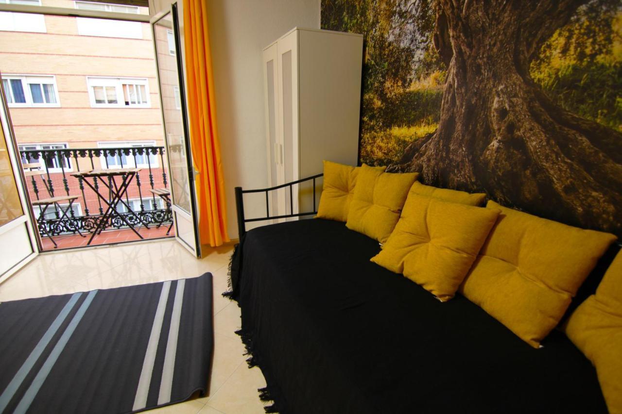 Arriola Rooms Малага Экстерьер фото