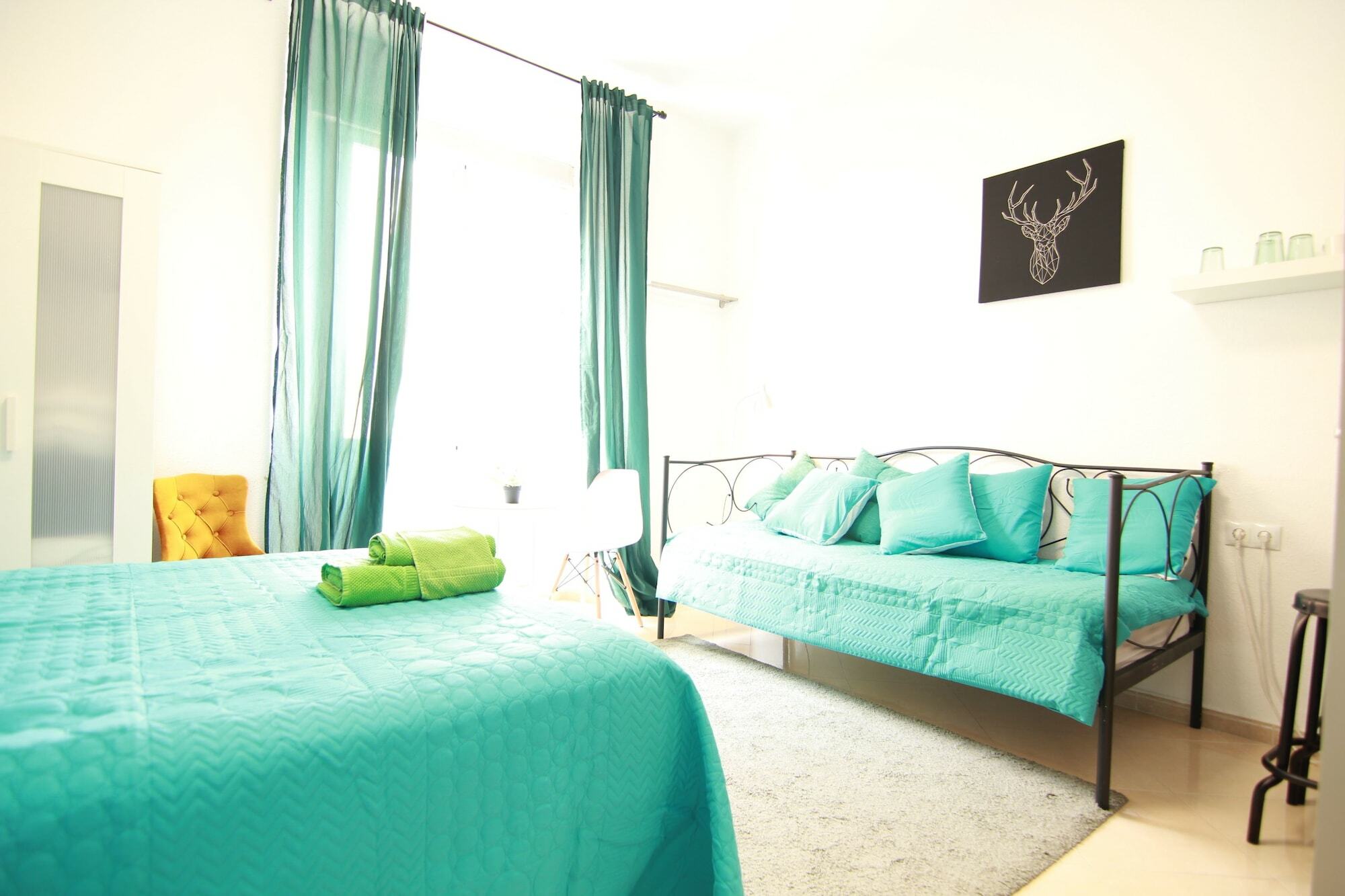 Arriola Rooms Малага Экстерьер фото